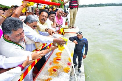 ಕೃಷ್ಣೆಗೆ ಬಾಗಿನ ಅರ್ಪಿಸಿದ ಸಿಎಂ, ಡಿಸಿಎಂ