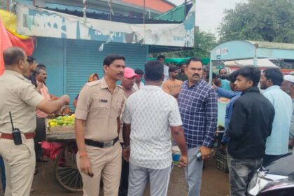 ಸಿಂದಗಿ ಪುರಸಭೆಯಿಂದ ರಸ್ತೆ ಒತ್ತುವರಿ ತೆರವು ಕೆಲಸ