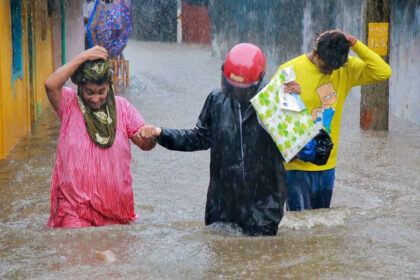 ತಮಿಳುನಾಡಲ್ಲಿ ಭಾರಿ ಮಳೆ, ಶಾಲಾ, ಕಾಲೇಜುಗಳಿಗೆ ರಜೆ