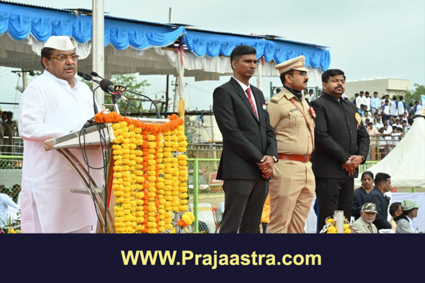 ವಿಜಯಪುರ: ಧ್ವಜಾರೋಹಣ ನೆರವೇರಿಸಿದ ಸಚಿವ ಎಂ.ಬಿ.ಪಾಟೀಲ