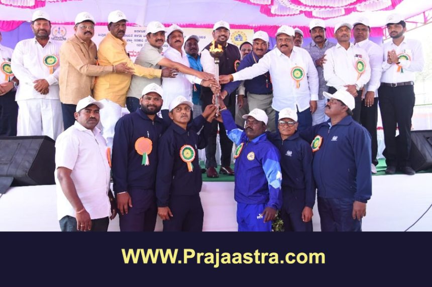 ಒತ್ತಡದ ಬದುಕಿಗೆ ಕ್ರೀಡೆ, ಸಾಂಸ್ಕೃತಿಕವಾಗಿ ತೊಡಗಿಕೊಸಿಳ್ಳಿ: ಮೇಯರ್ ಸಿದ್ರಾಮಪ್ಪ ಕರಡಿ ಒತ್ತಡದ ಬದುಕಿಗೆ ಕ್ರೀಡೆ, ಸಾಂಸ್ಕೃತಿಕವಾಗಿ ತೊಡಗಿಕೊಸಿಳ್ಳಿ: ಮೇಯರ್ ಸಿದ್ರಾಮಪ್ಪ ಕರಡಿ